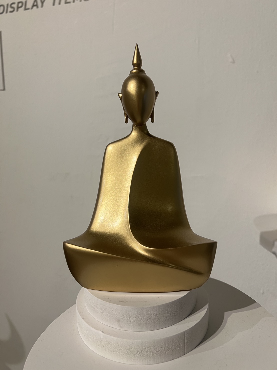 พระเรซิ่น สี ทอง ขนาด 1.9 นิ้ว
